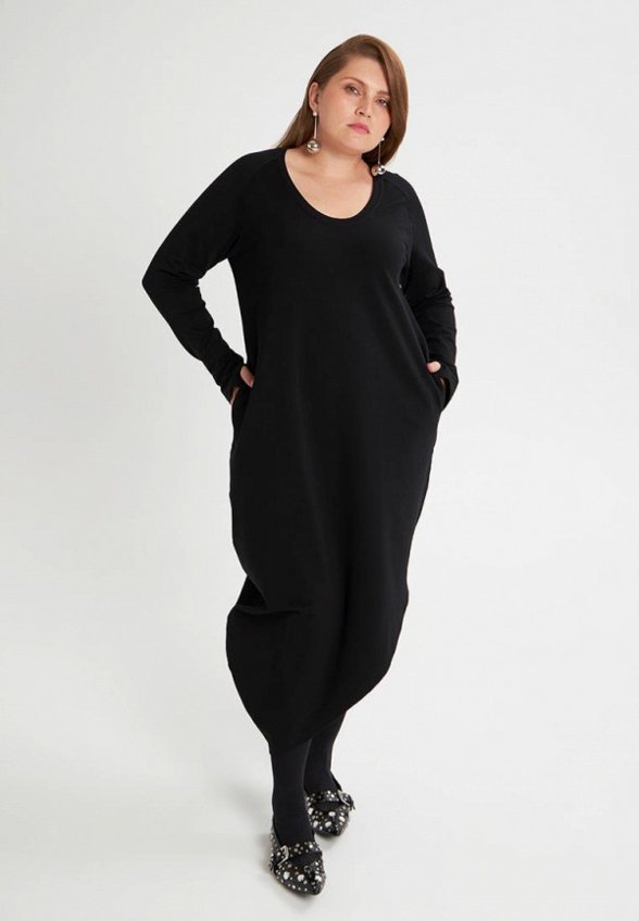 Платье Lessismore