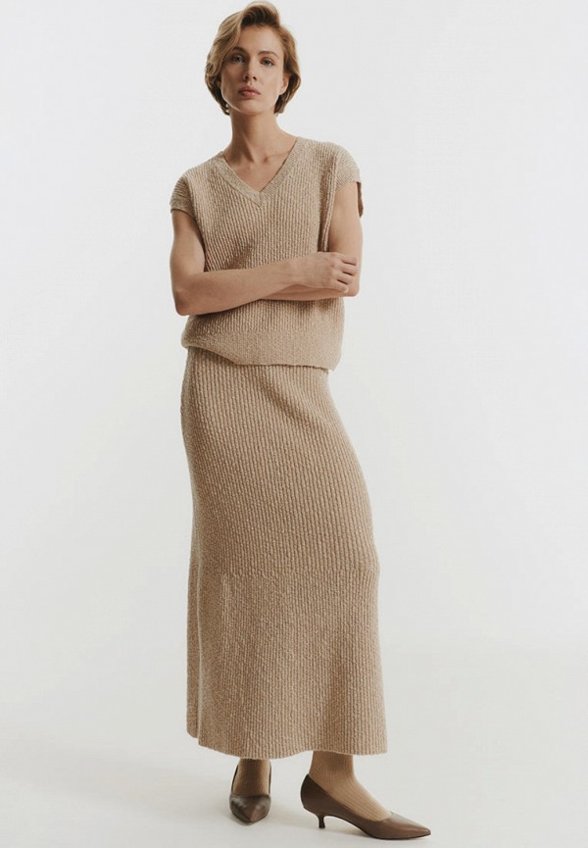 Жилет Daisyknit