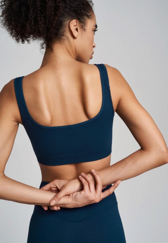 Топ спортивный Modis