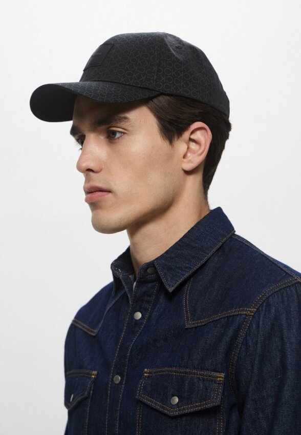 Бейсболка Calvin Klein