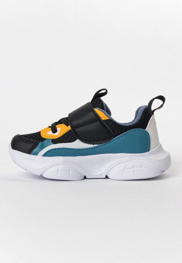 Кроссовки Tikkago