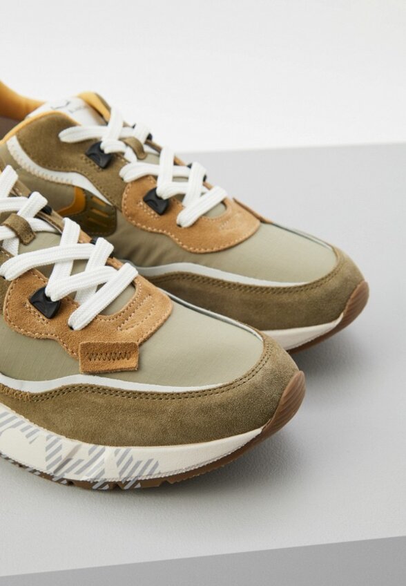 Кроссовки Voile Blanche