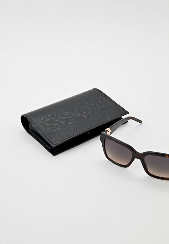 Очки солнцезащитные Boss