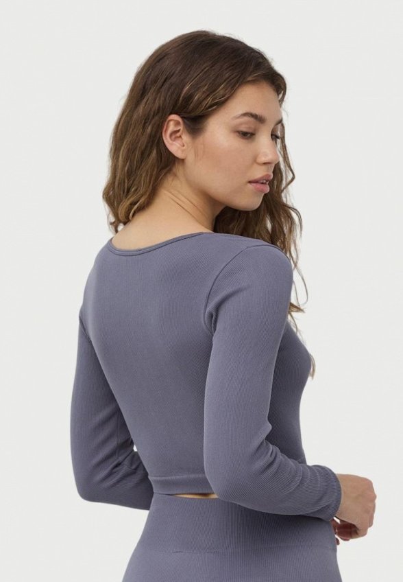 Лонгслив Terranova