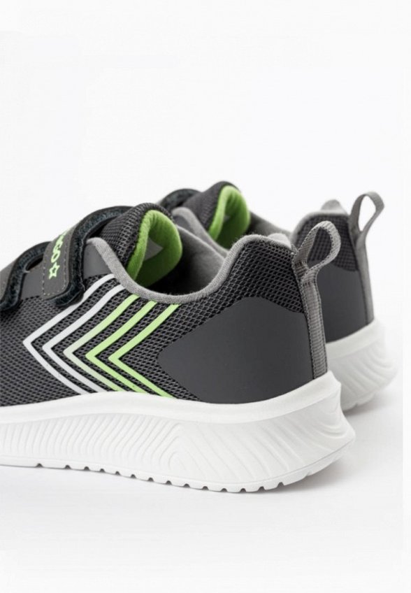 Кроссовки Tikkago