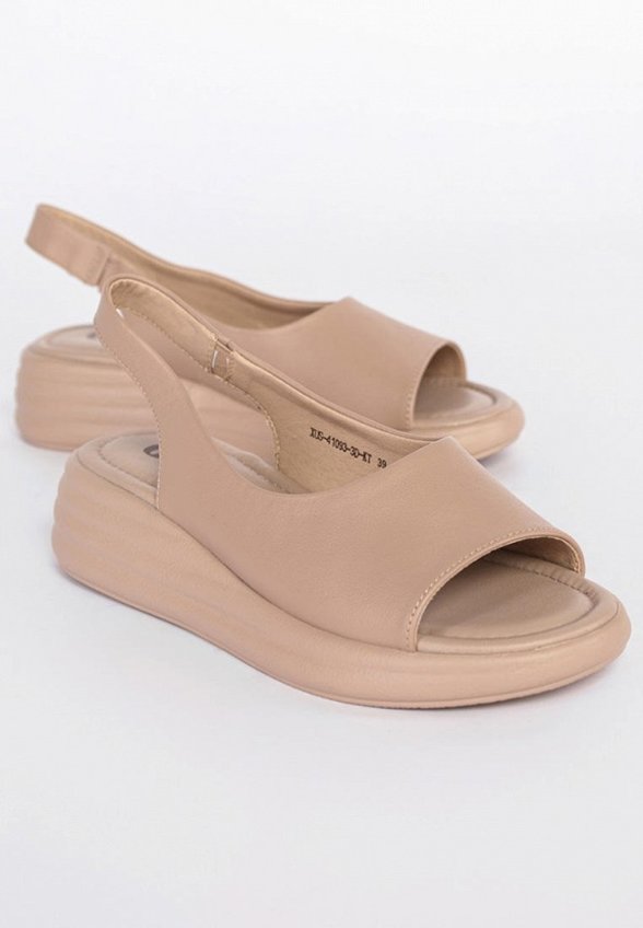 Босоножки Gut