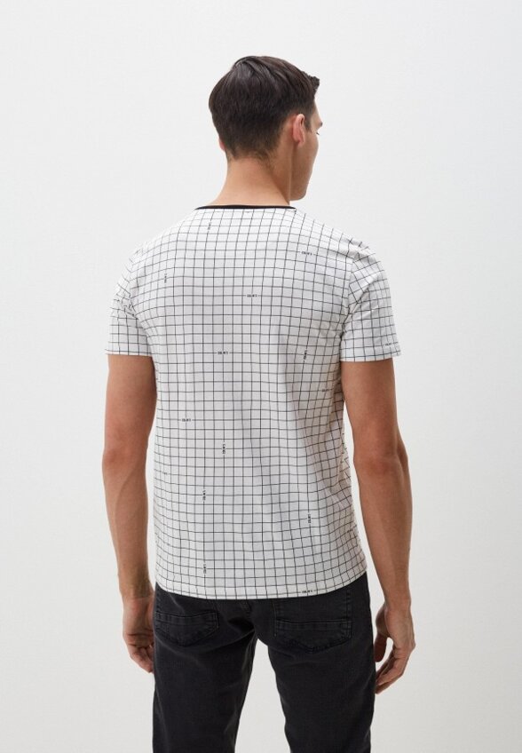 Футболка Colin's