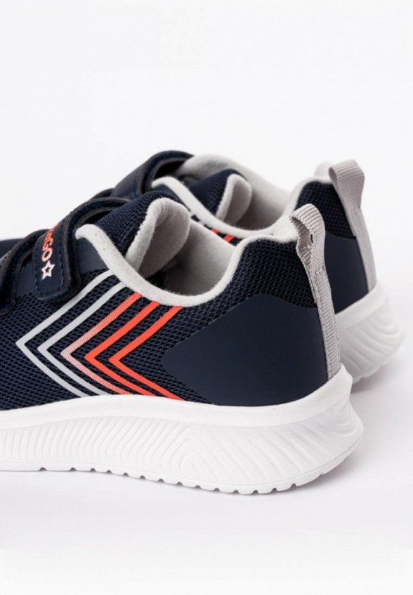 Кроссовки Tikkago