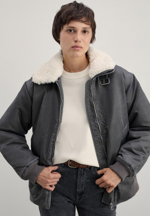 Куртка утепленная Zarina