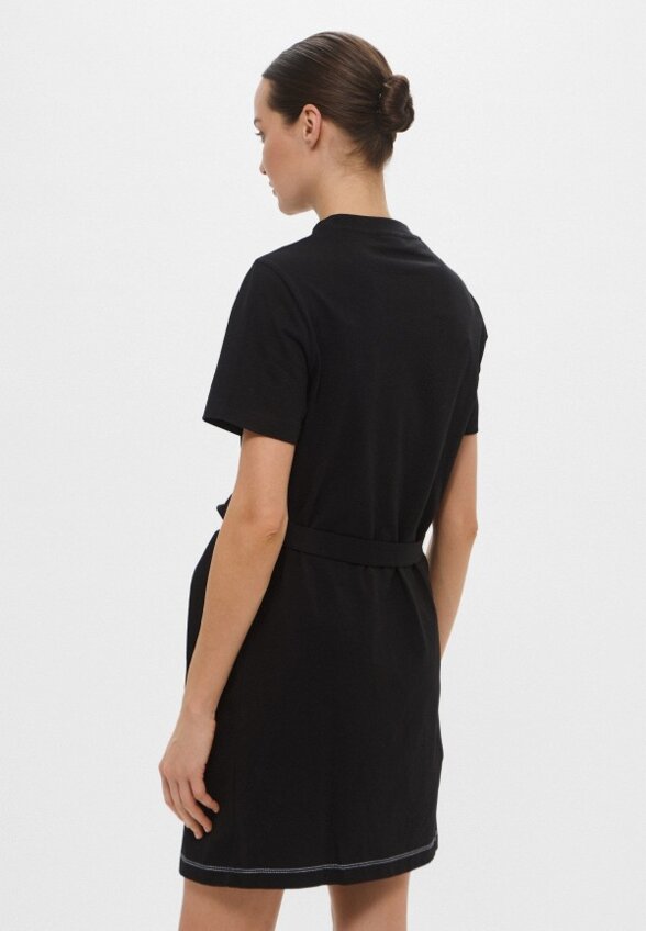 Платье Lacoste