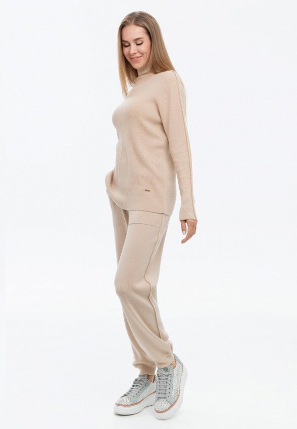 Свитер Ареола