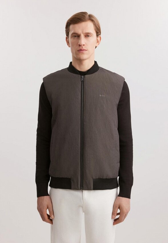 Жилет утепленный Baon