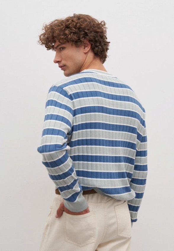 Джемпер Finn Flare