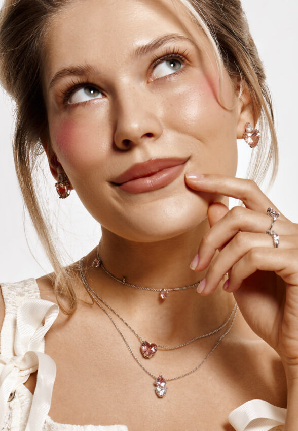 Серебряное колье ЛЮБОВЬ с подвеской-сердцем MIE