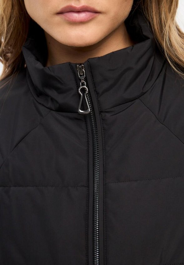 Ветровка Noele Boutique