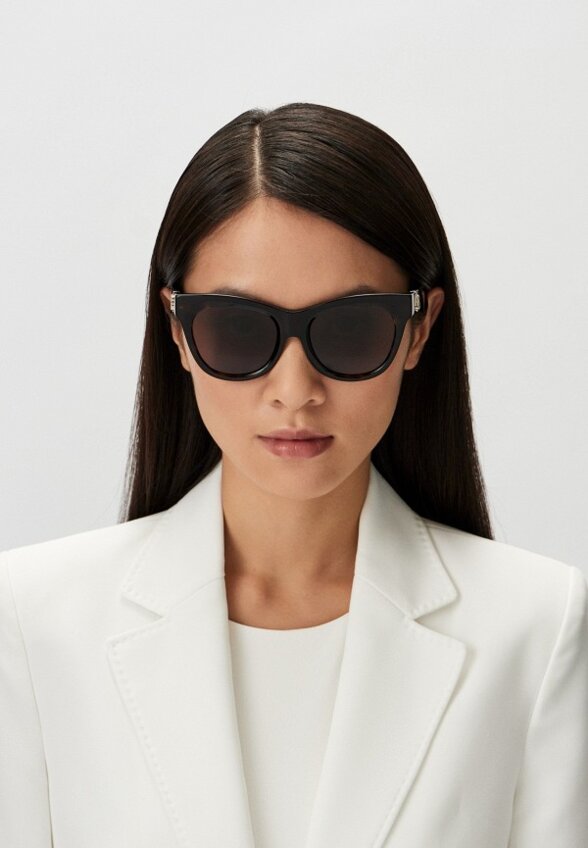 Очки солнцезащитные Burberry