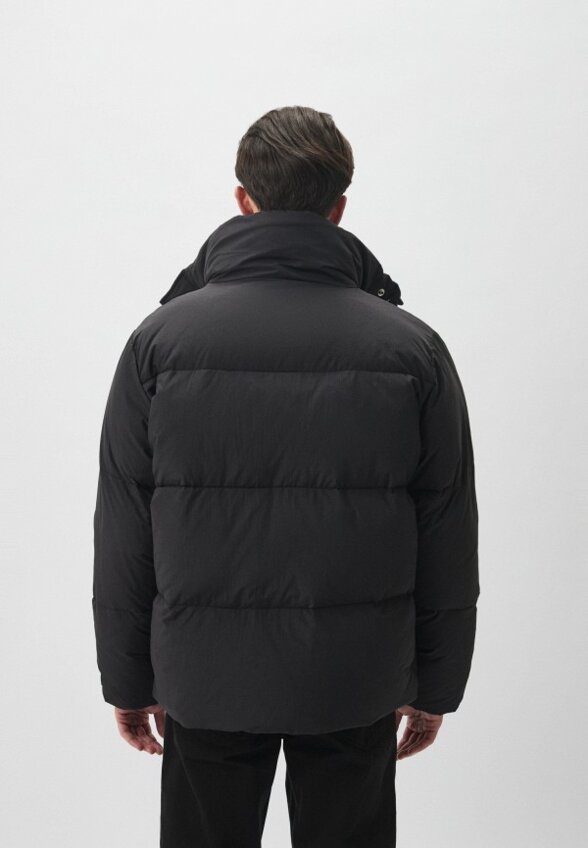 Пуховик Etudes