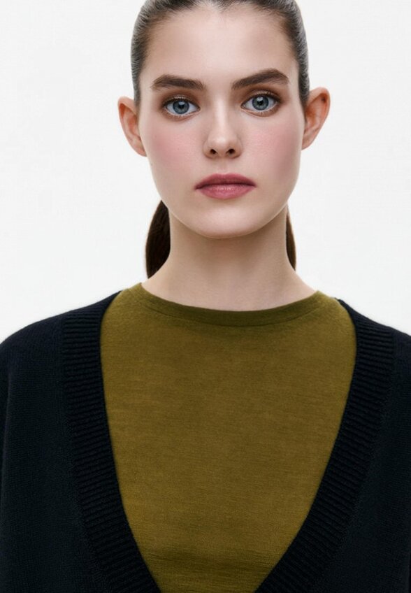 Пуловер Yollo