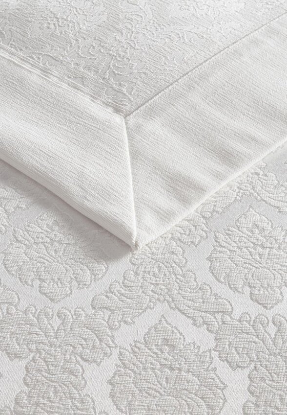 Комплект с покрывалом Karna