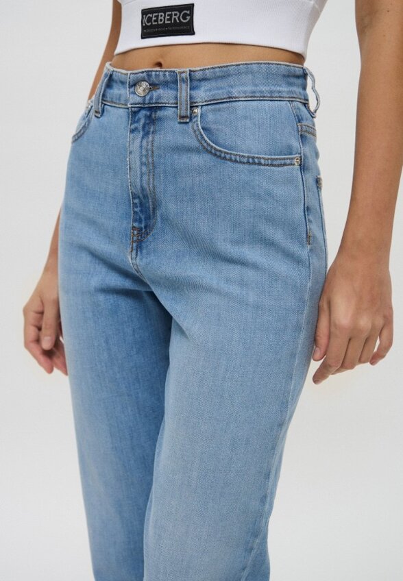 Джинсы Iceberg