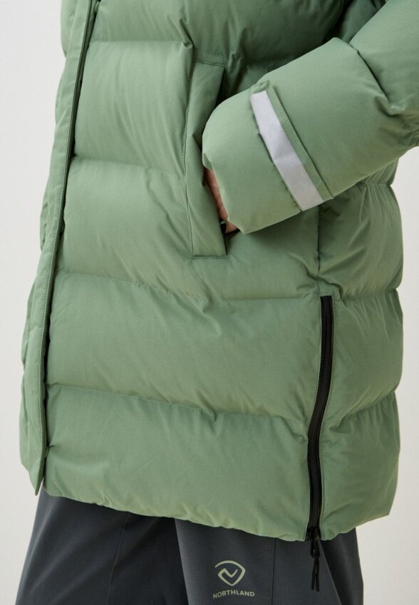 Пуховик Helly Hansen