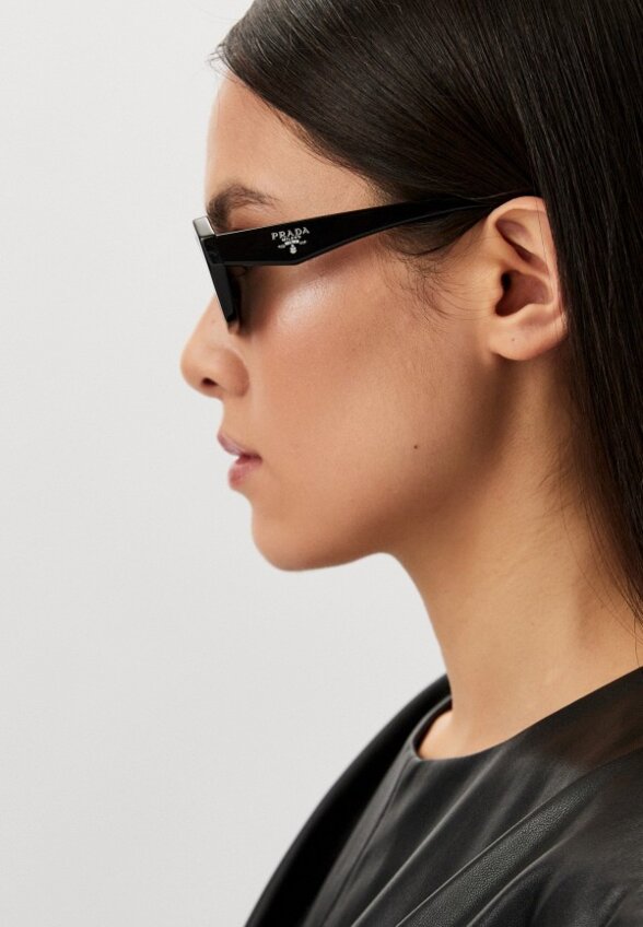 Очки солнцезащитные Prada