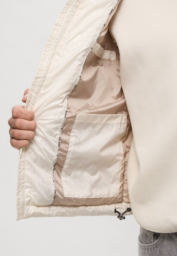 Жилет утепленный Guess