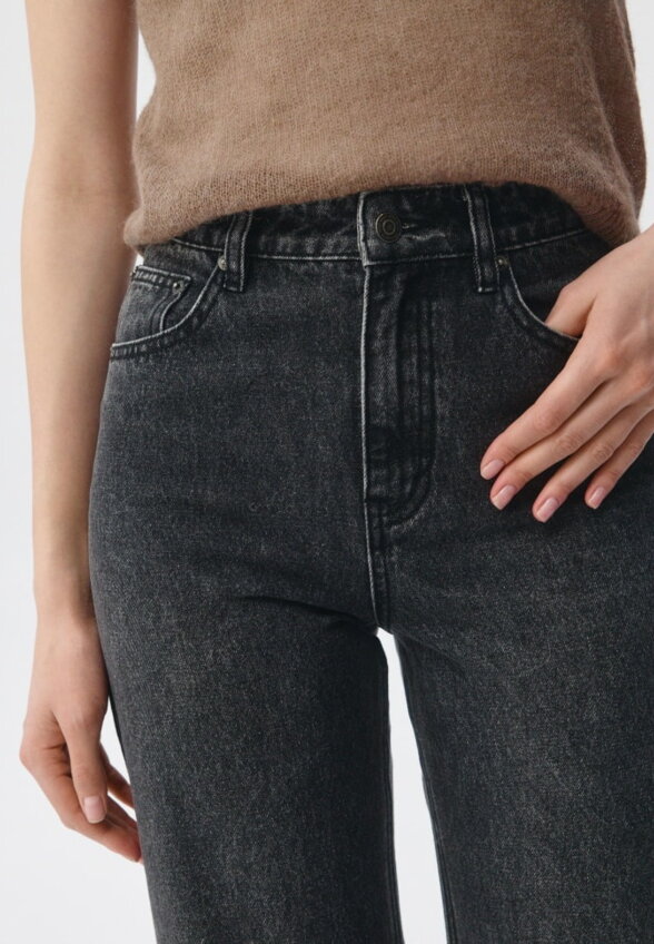 Джинсы Straight Fit