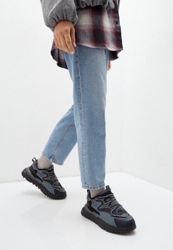 Кроссовки Escan