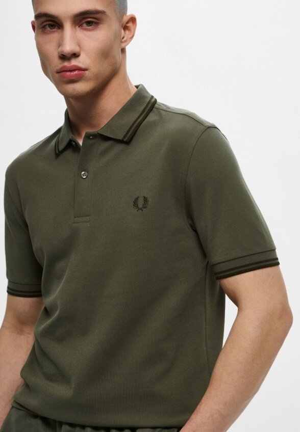 Поло Fred Perry