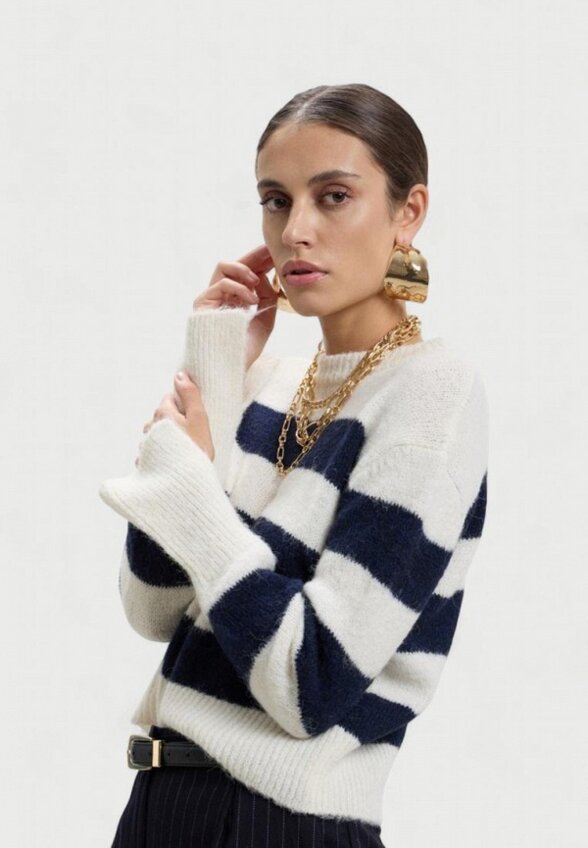 Джемпер Calliope