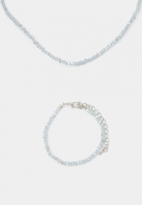 Колье и браслет Gilmeeva