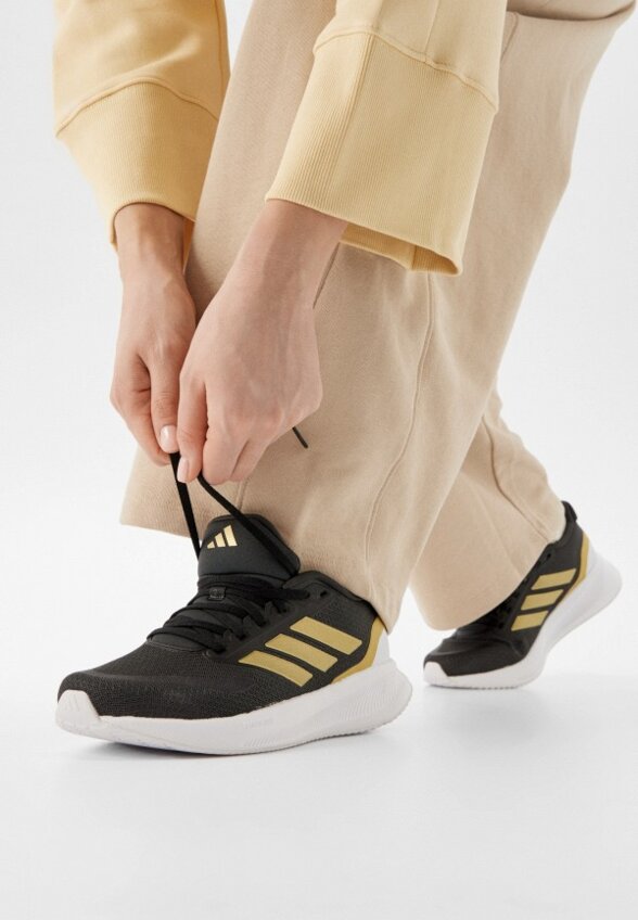 Кроссовки adidas