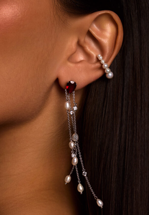 Серебряные серьги СИЦИЛИЯ с красным камнем и подвесками с жемчугом MIE