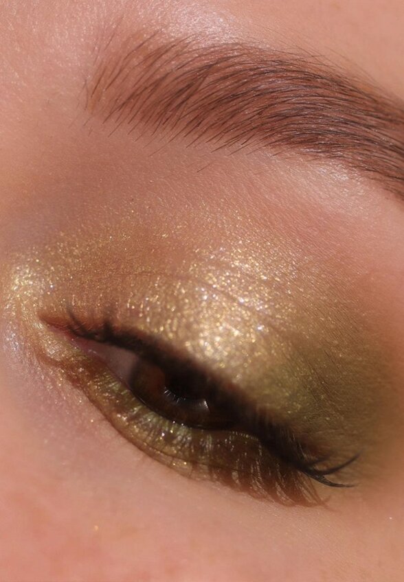 Палетка теней из 12 цветов Revolution