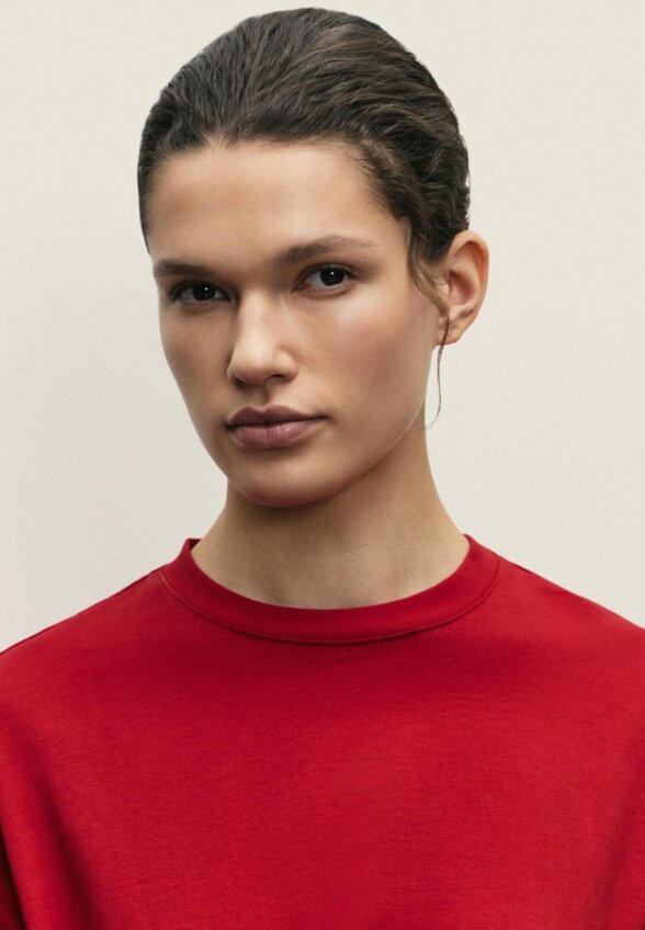 Футболка Zarina