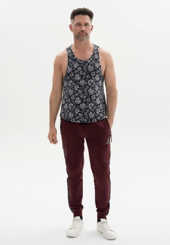 Майка Великоросс