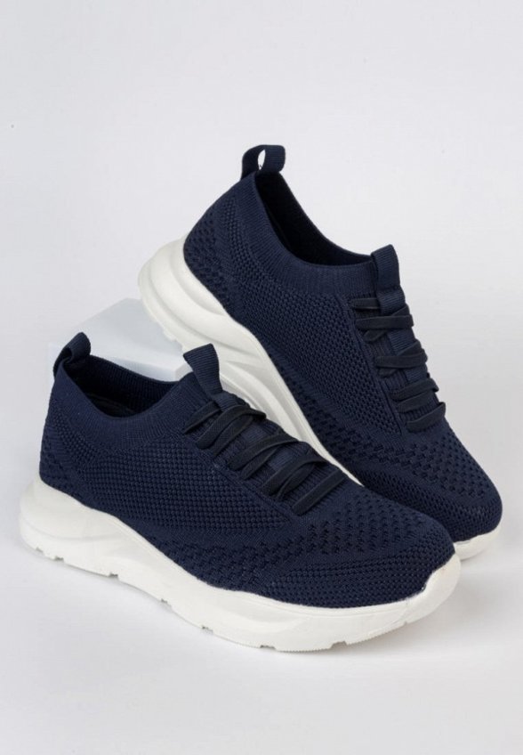 Кроссовки Tikkago