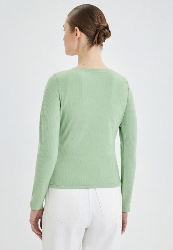 Лонгслив Zarina