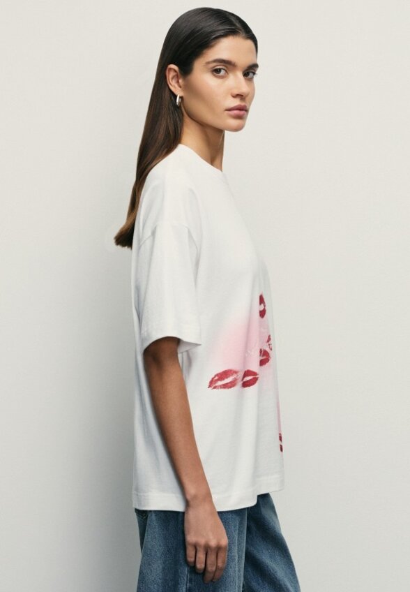 Футболка Zarina