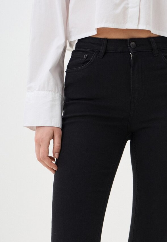 Джинсы Terranova