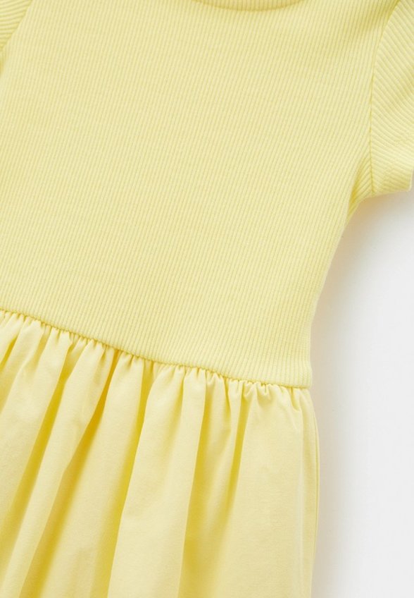 Платье Mark Formelle