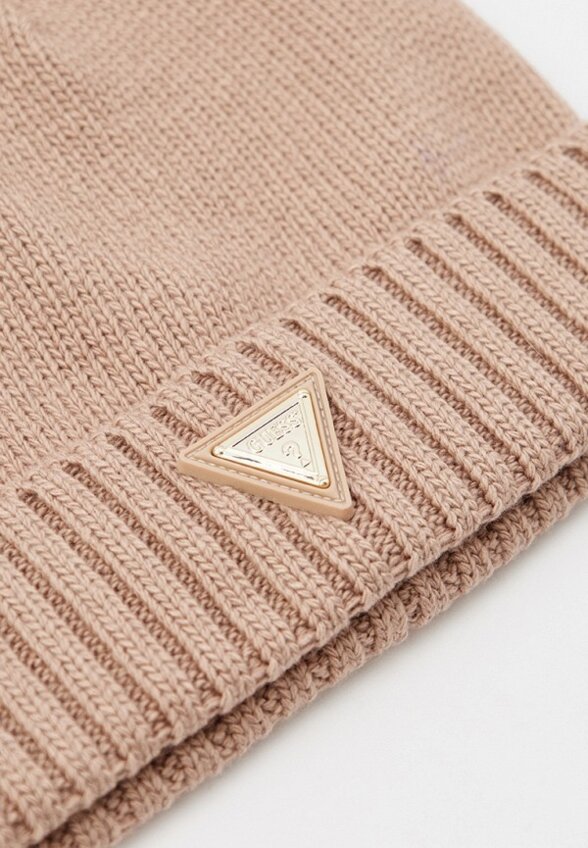 Шапка Guess