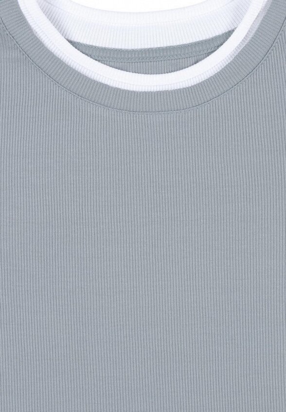 Лонгслив Апрель