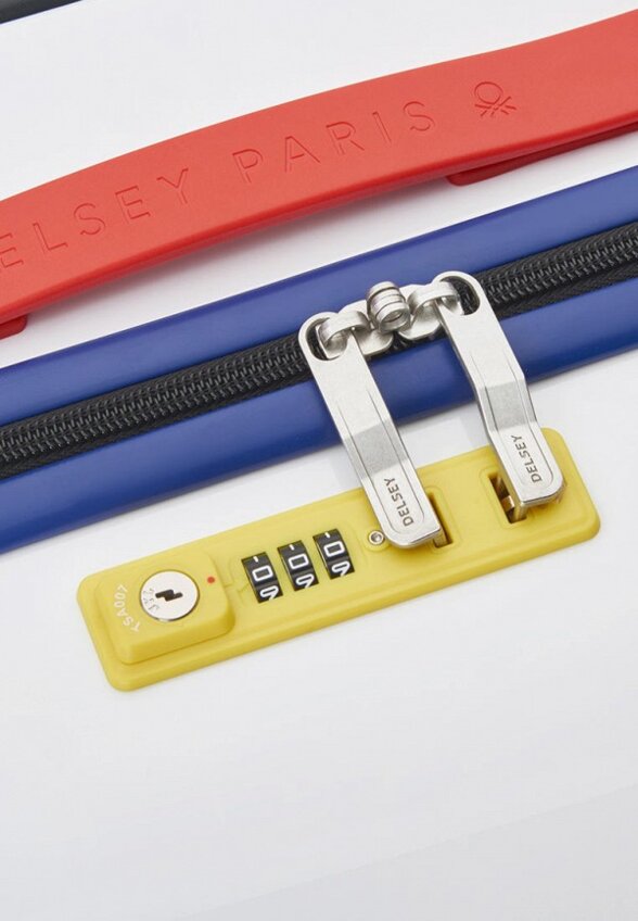 Чемодан Delsey