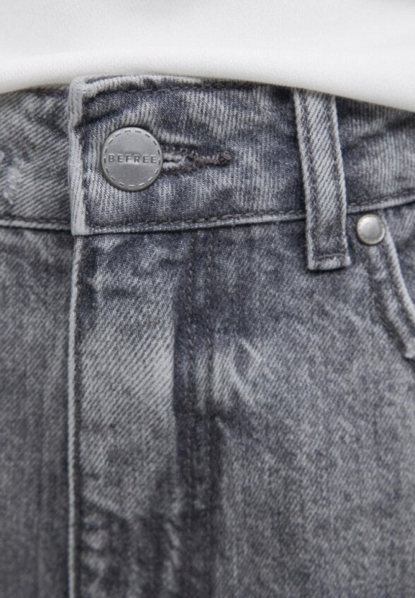 Джинсы Befree