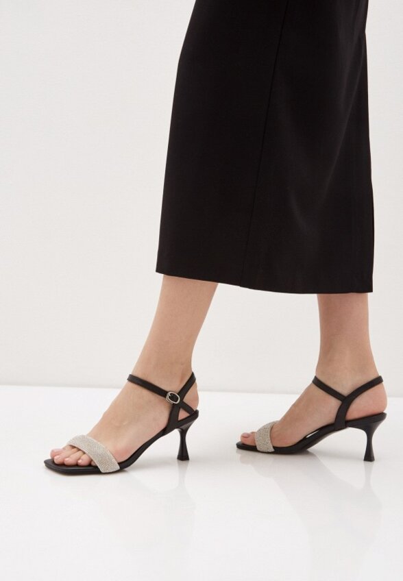 Босоножки To Be Blossom