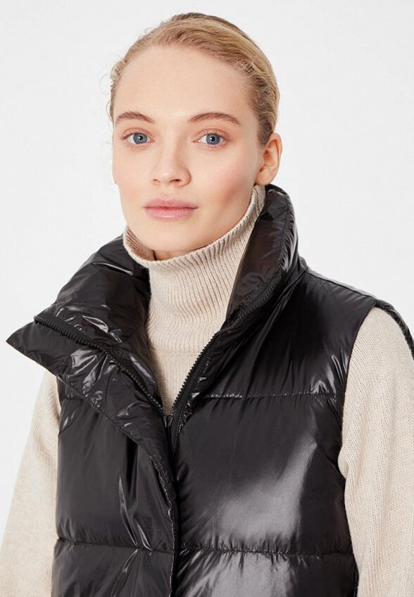 Жилет утепленный To Be Blossom