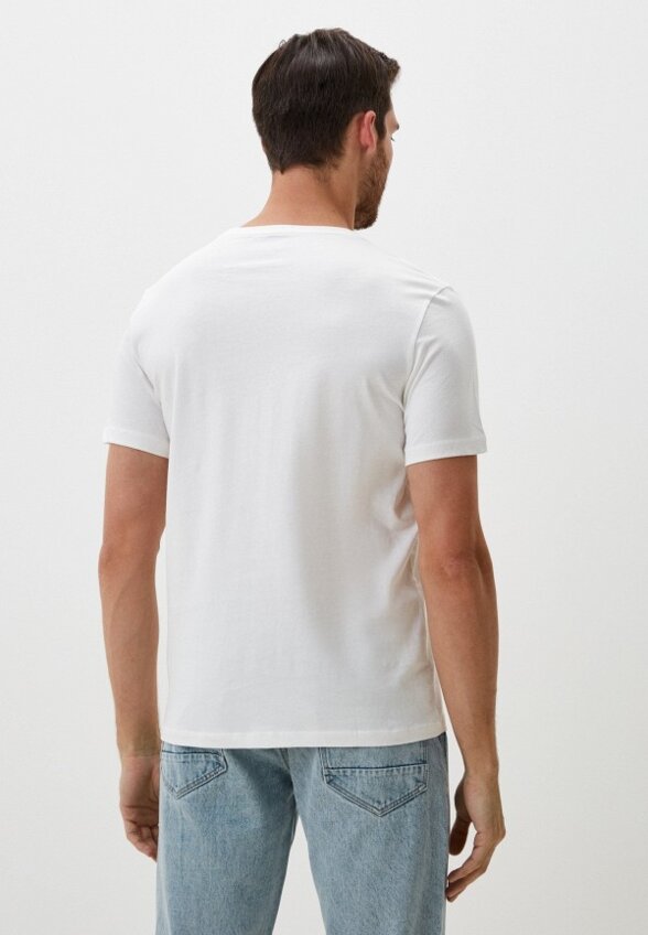 Футболка Colin's