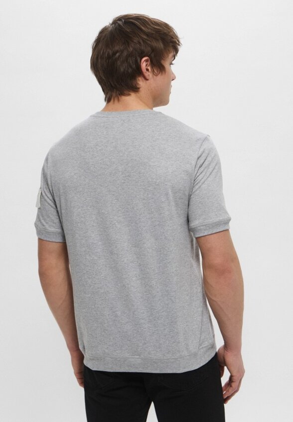 Футболка N21